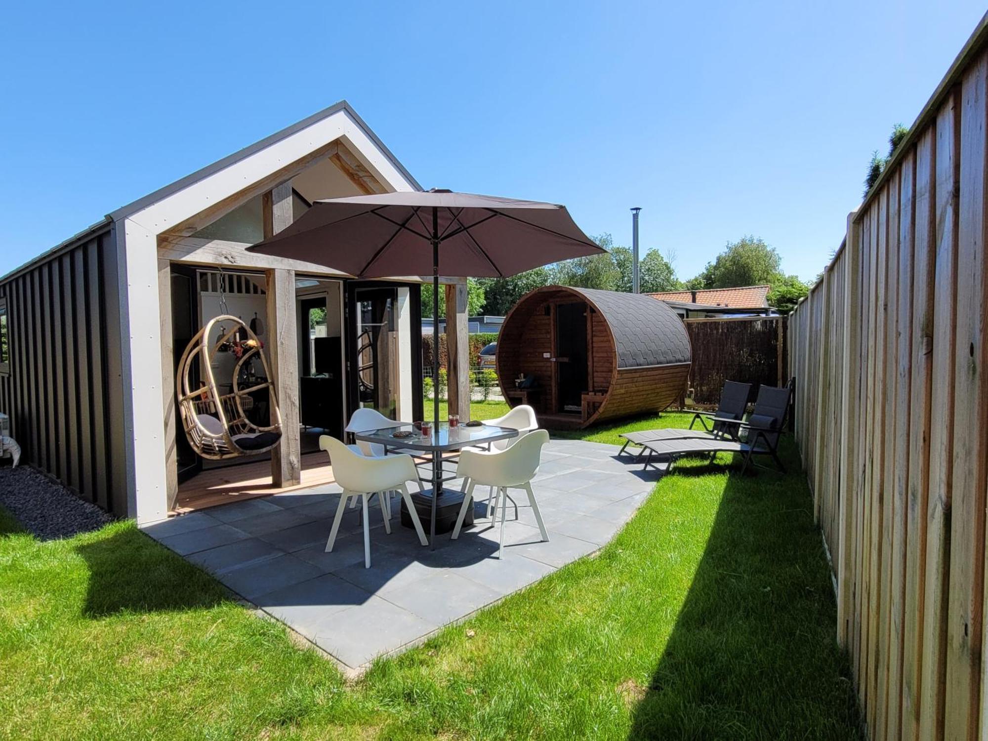 Tiny Zen House In Heinkenszand With Private Sauna, Airco, Outdoor Swimming Pool, Wifi And 2 Bedrooms エクステリア 写真